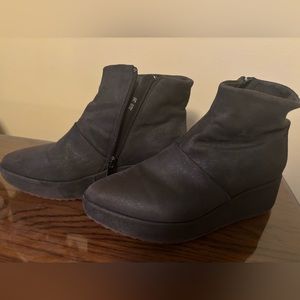 Antelope Women’s size 36 / 6